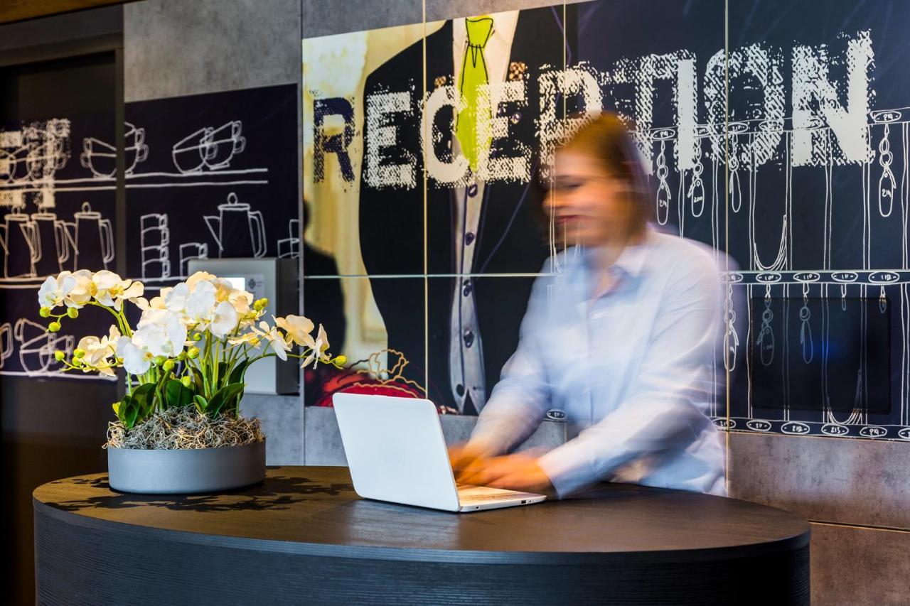 ibis budget Stein Maastricht Buitenkant foto